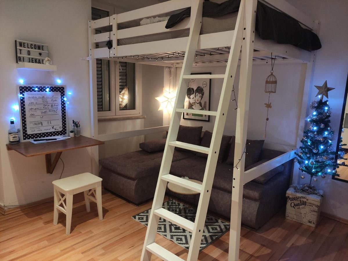 Studio Apartment Kontiki Риека Экстерьер фото